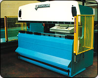 Smartscan offers a wide range of straight Light Curtains with automatic, restart or manual modes. Our Light Curtains provide protection for personnel by not allowing the machines to run, or a robotic to enter an area, unless it is safe.